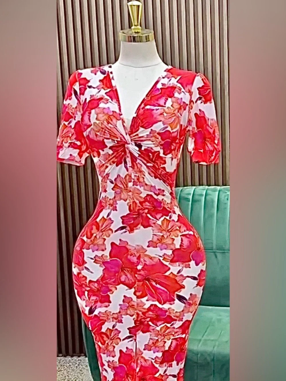 Red Floral Twist-Front Dress, l PRINTED KNOT FRONT MIDI DRESS - L/XL - Picture 3 of 9